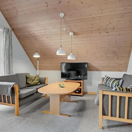 4 Bedroom Lovely In *
