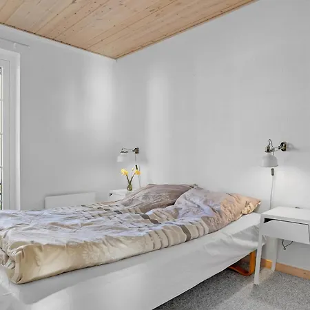 4 Bedroom Lovely In Prázdninový dům *